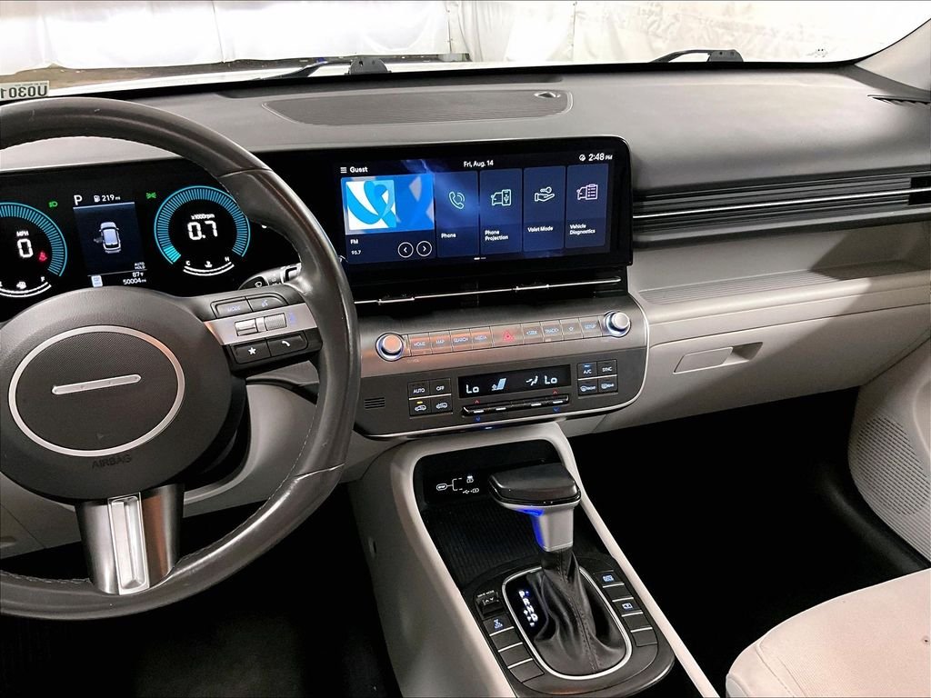 Used 2024 White Hyundai SEL image 18