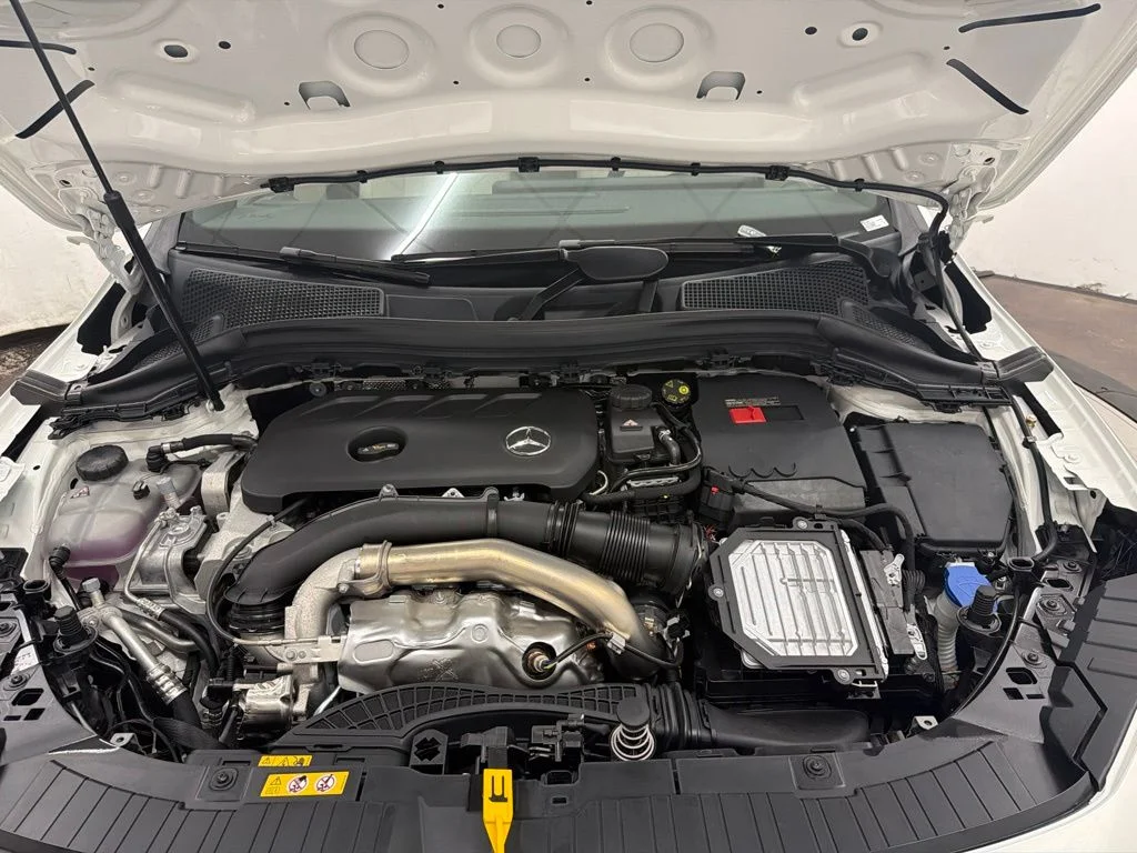 New 2026 White Mercedes-Benz GLA 250 image 30