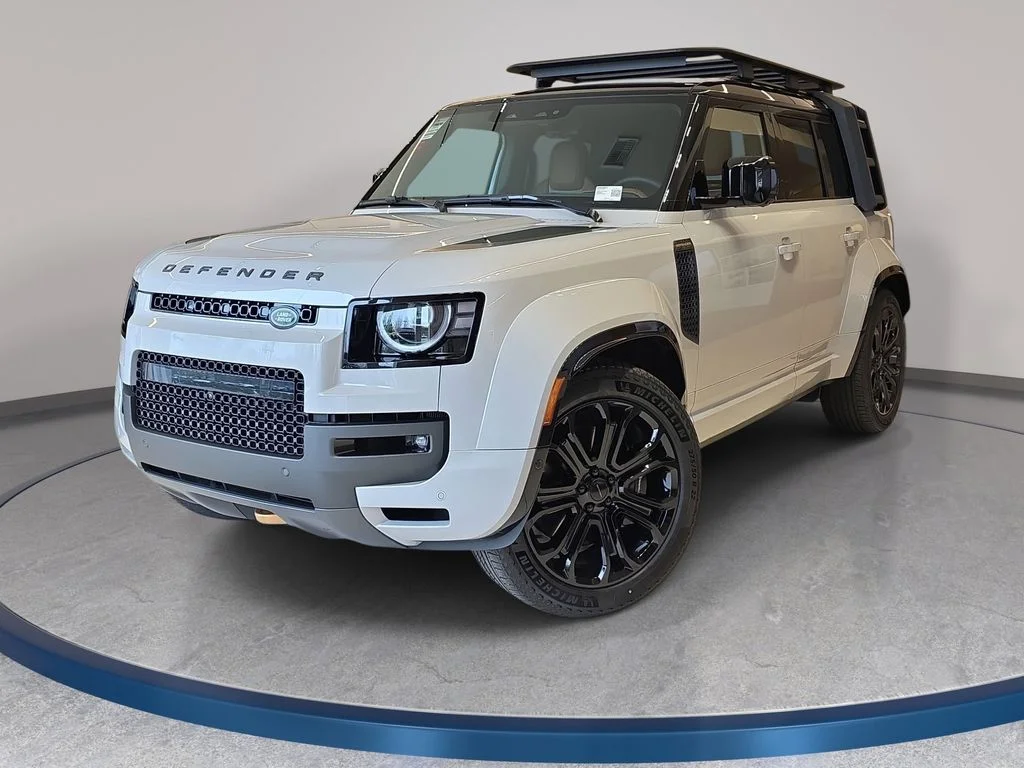 2026 Land Rover Defender 110 OCTA P635's photo