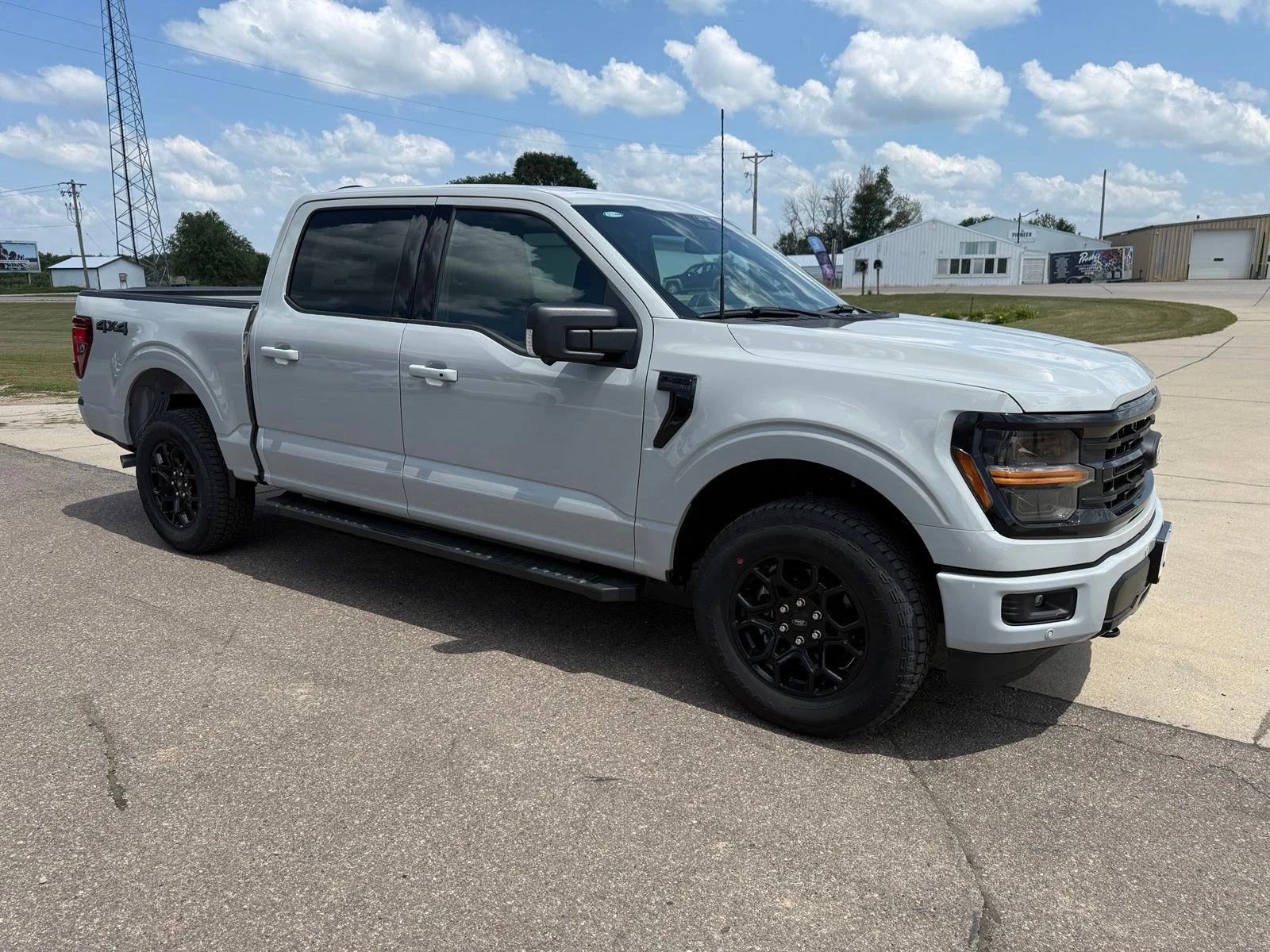 2026 Ford F-150 XLT - Photo 10