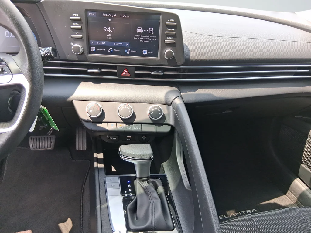 Used 2024 Silver Hyundai SE image 20