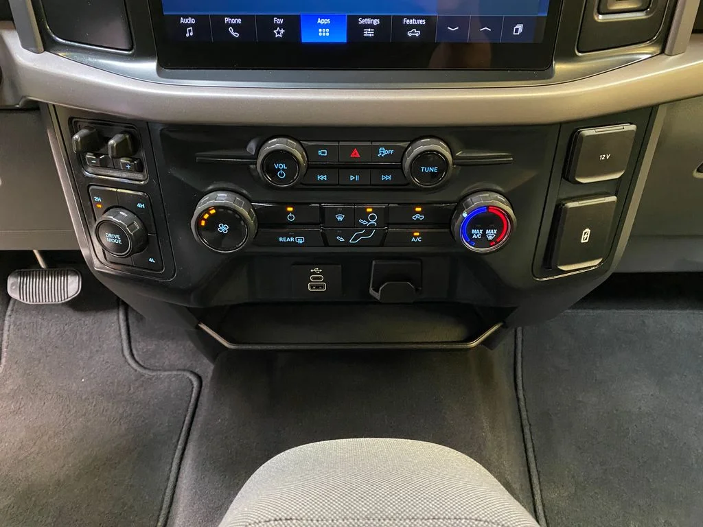 2025 Ford F-150 XLT - Photo 43