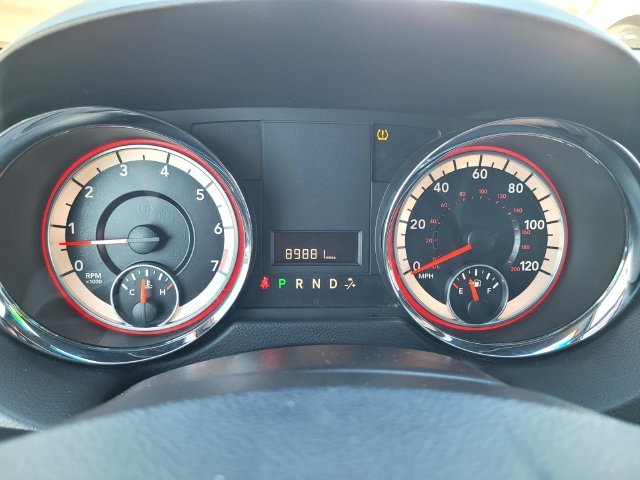 Used 2017 Silver Dodge SXT image 21