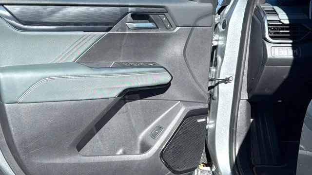 2025 GMC Acadia AT4 - Photo 23