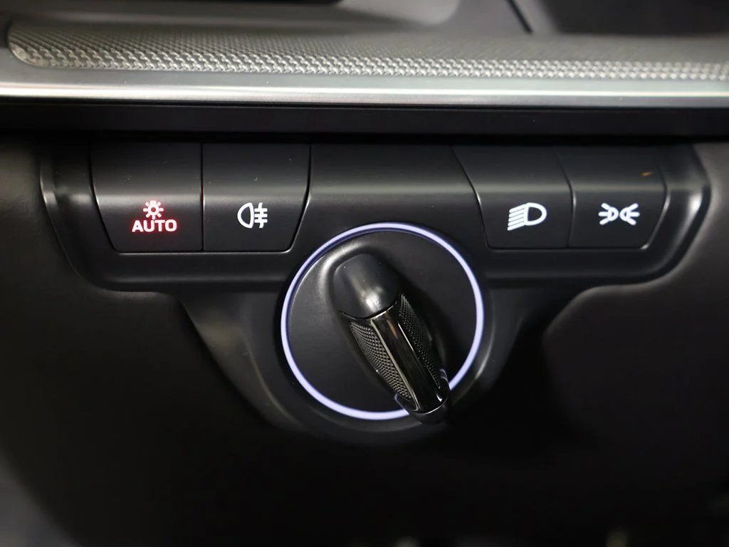 Used 2023 Chalk Porsche Turbo image 60
