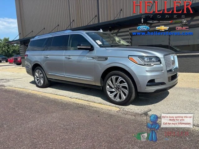 Used 2024 Radiance Metallic Lincoln Reserve image 1