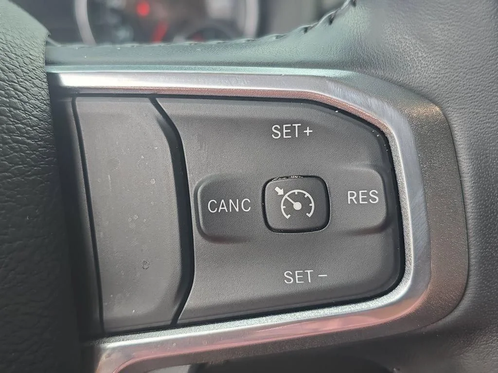Used 2022 White Ram Laramie image 28