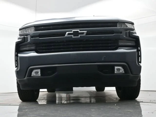 Used 2020 SHADOW GRAY METALLIC Chevrolet RST image 23