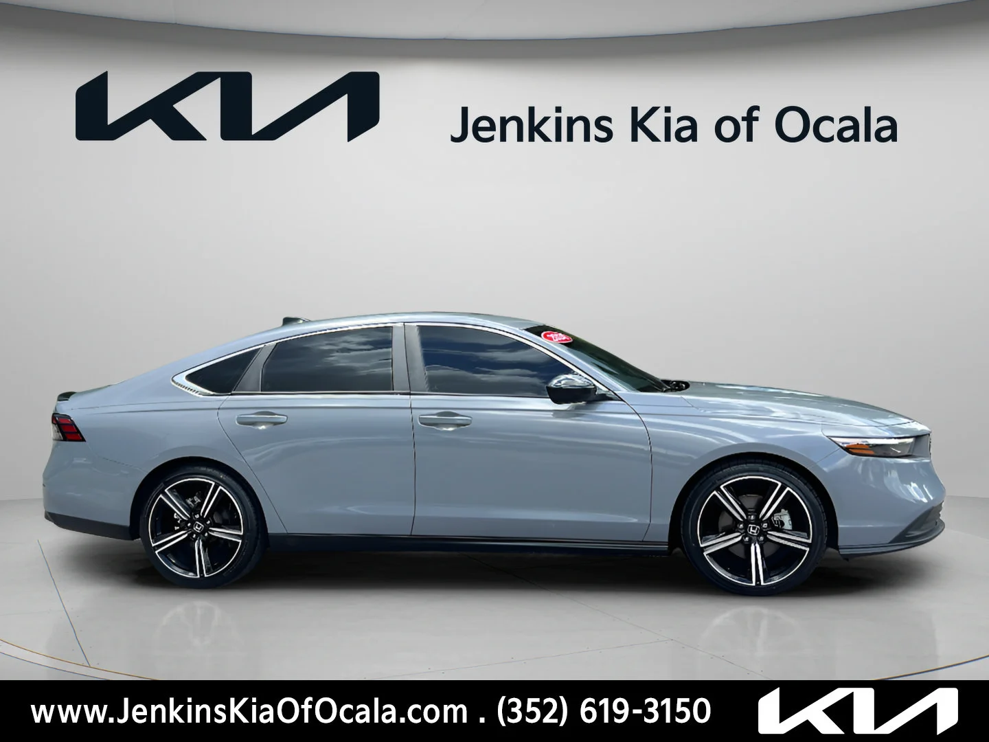 Used 2024 Gray Honda Sport image 2