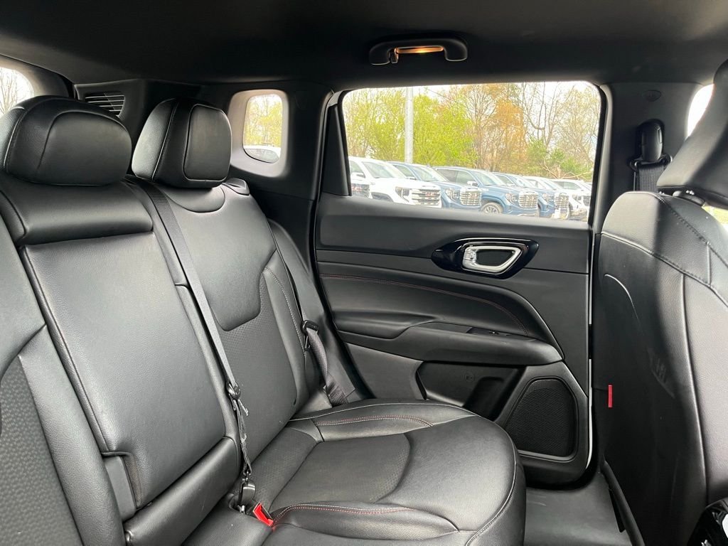 Used 2025 Bright White Clearcoat Jeep Trailhawk image 36