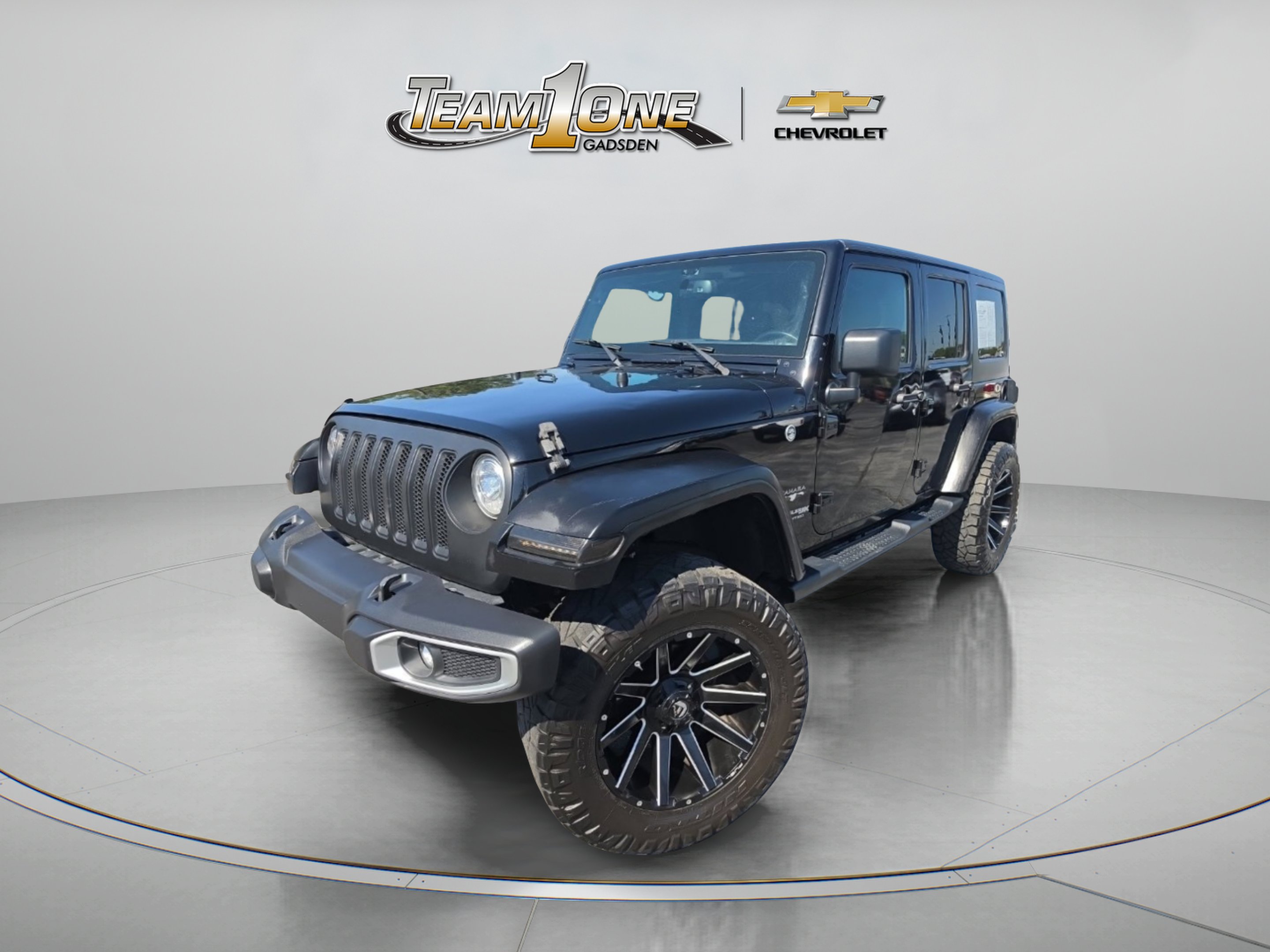 Used 2018 Black Clearcoat Jeep Unlimited Sahara image 2