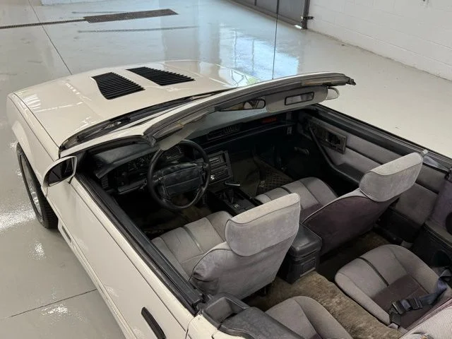 Used 1990  Chevrolet RS image 21