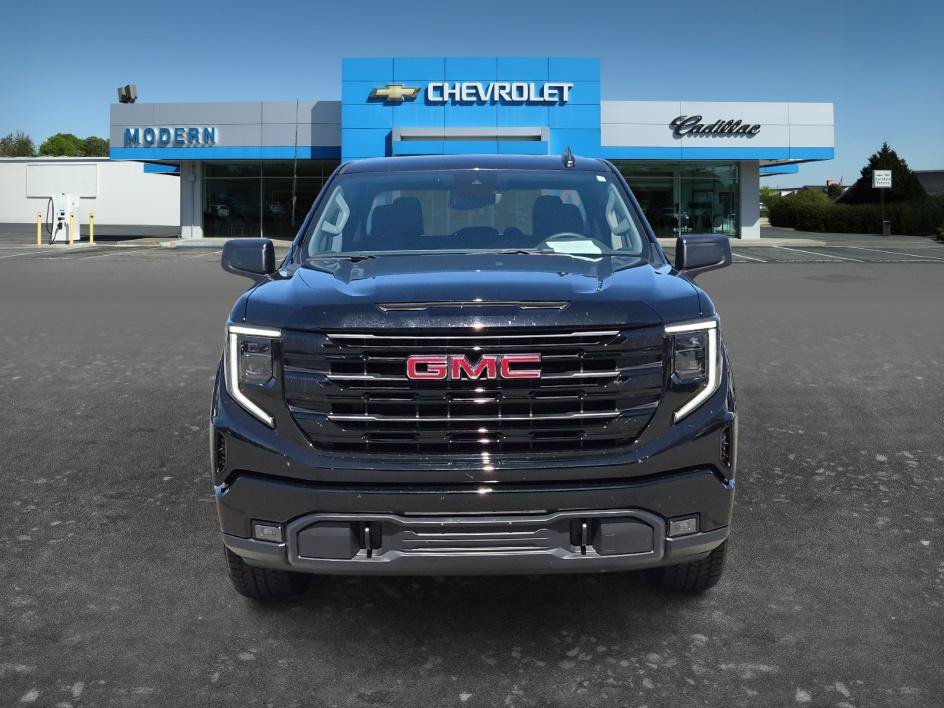 Used 2026 Onyx Black GMC Elevation image 8