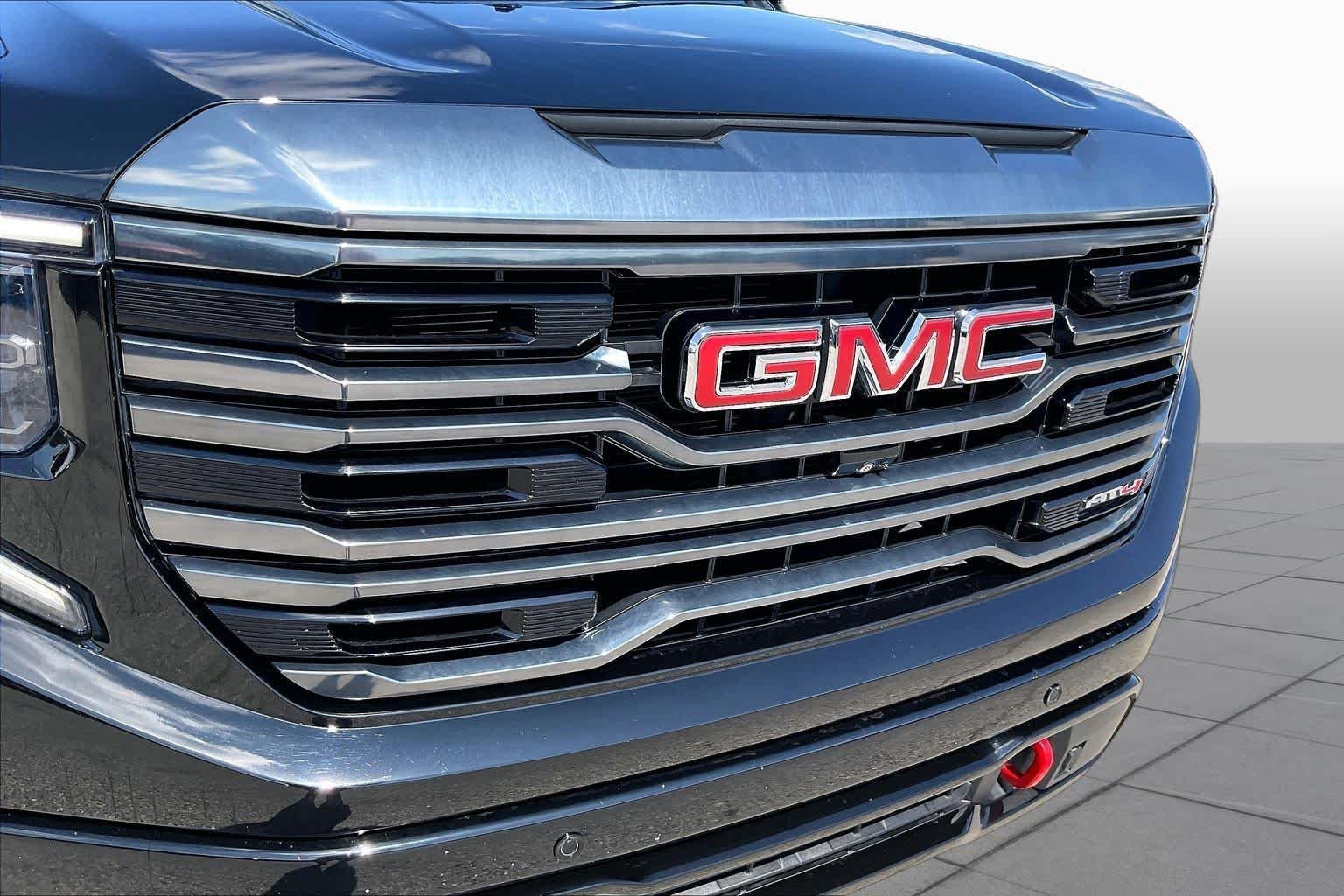 Used 2023 Onyx Black GMC AT4 image 30