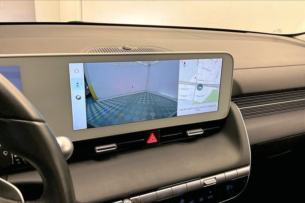 Used 2024  Hyundai SE image 20