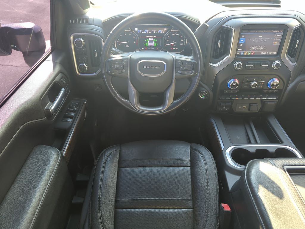Used 2021 White GMC Denali image 13