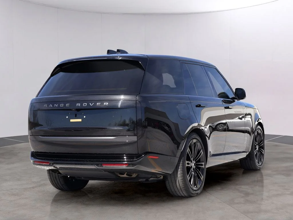 Certified Used 2024 Santorini Black Metallic Land Rover SE image 7