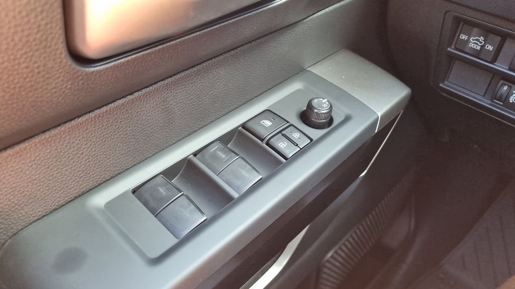 2026 Toyota Tundra SR5 - Photo 20