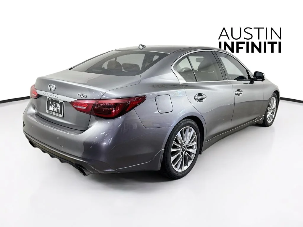 Certified Used 2023 Gray INFINITI LUXE image 9