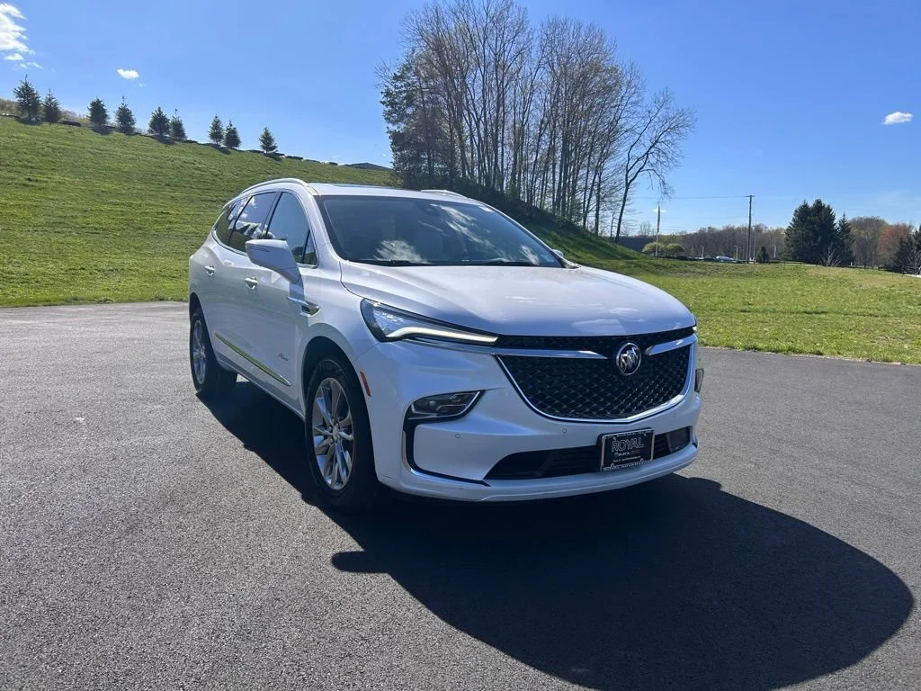 2022 Buick Enclave Avenir AWD's photo