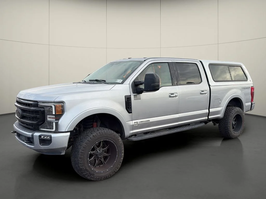 Used 2021 Silver Ford Lariat image 3