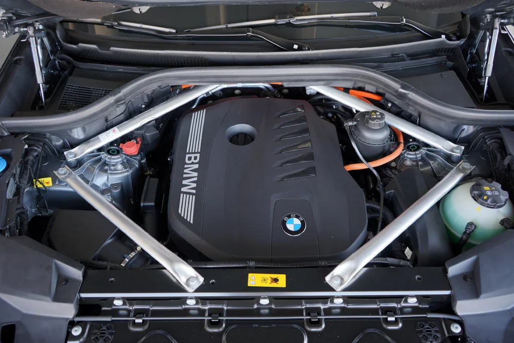 Used 2026 Gray BMW xDrive50e image 22