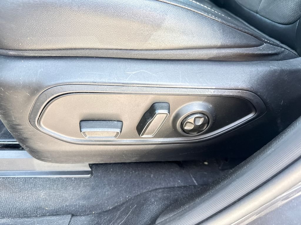 Used 2023 Gray Jeep Altitude X image 11