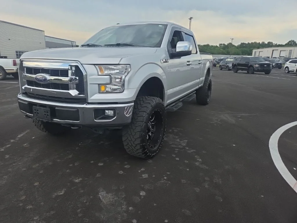 Certified Used 2017  Ford XLT image 3