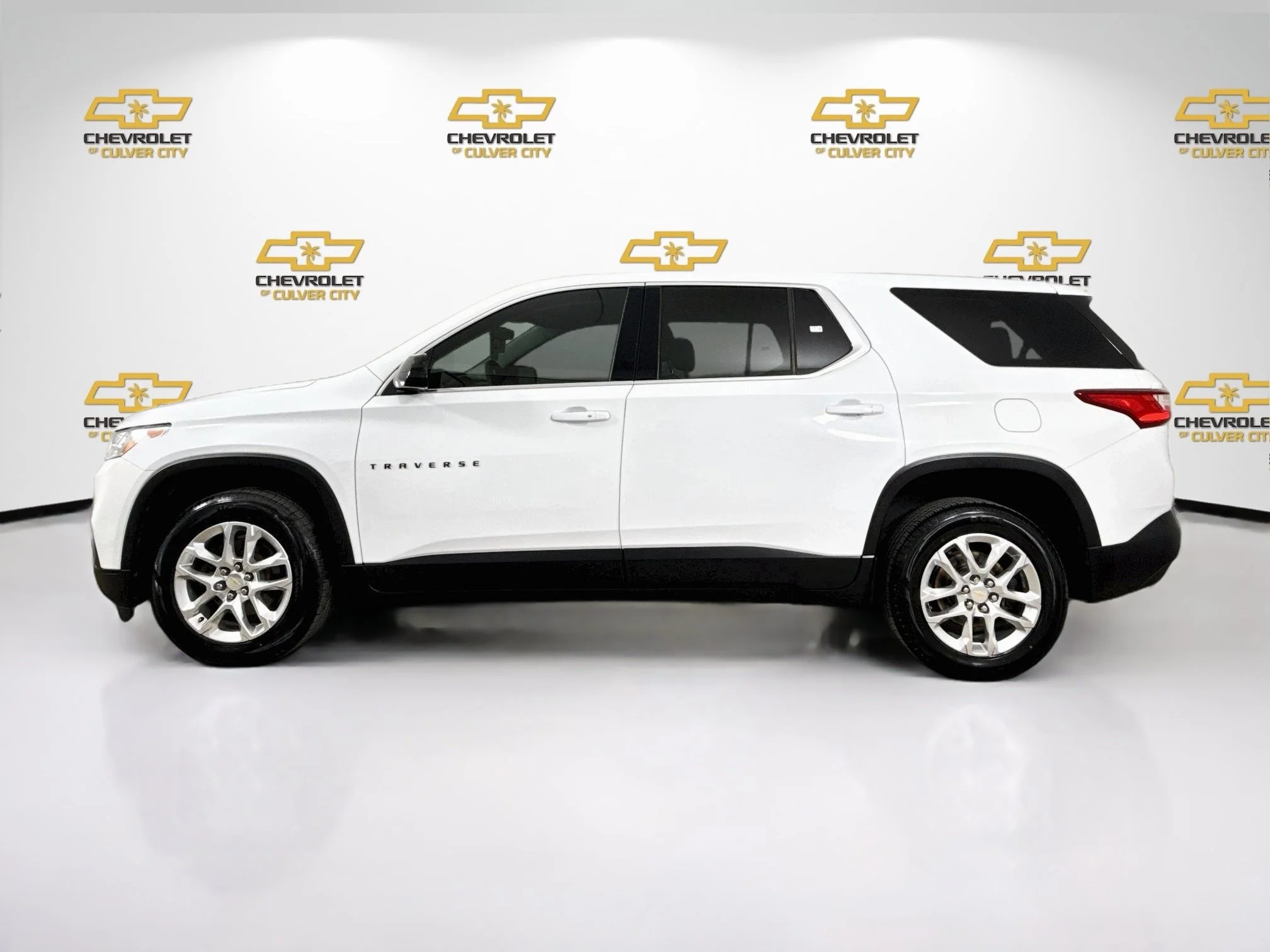 Used 2020 SUMMIT WHITE Chevrolet LS image 5