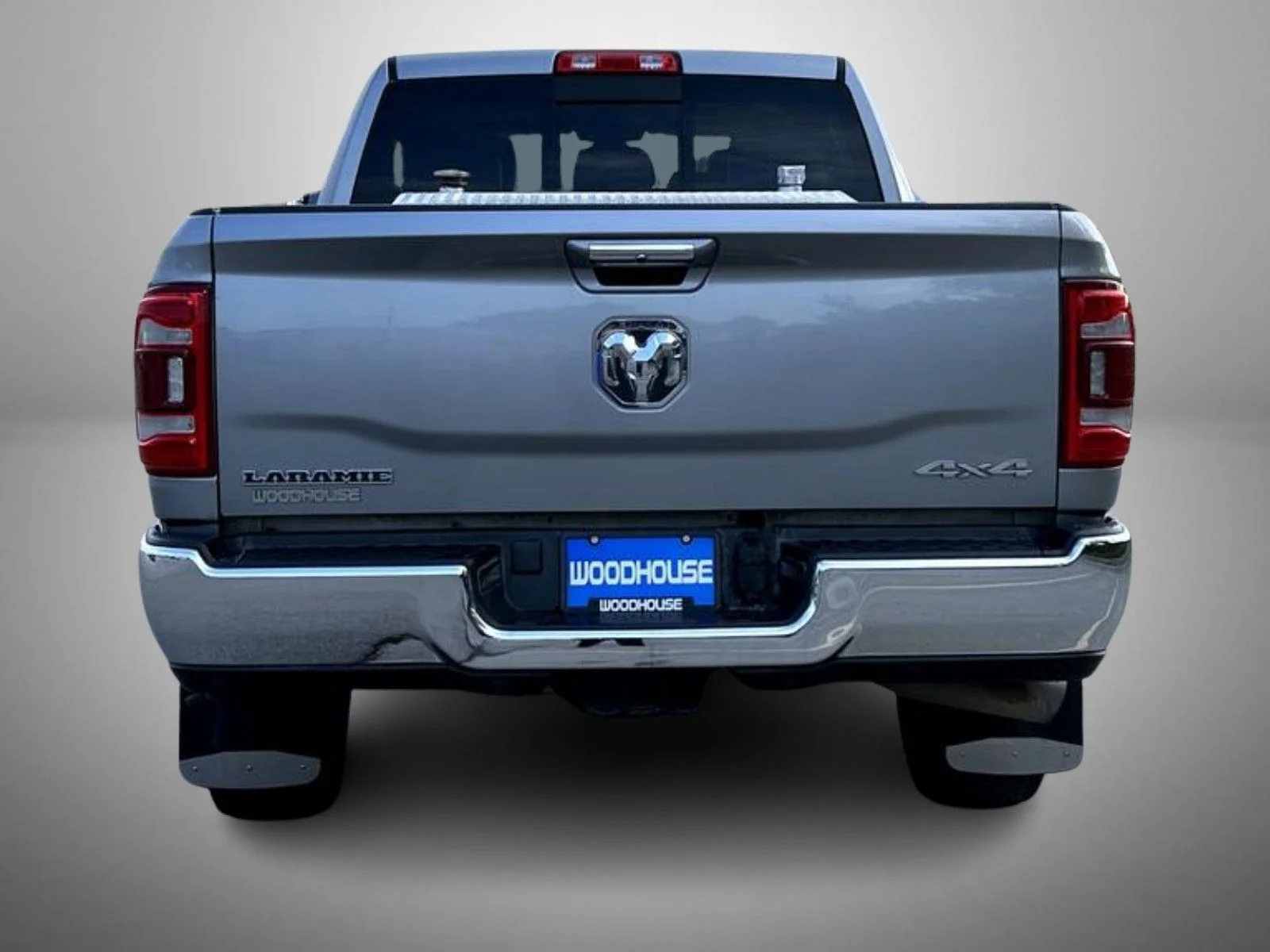 Used 2022 Silver Ram Laramie image 6