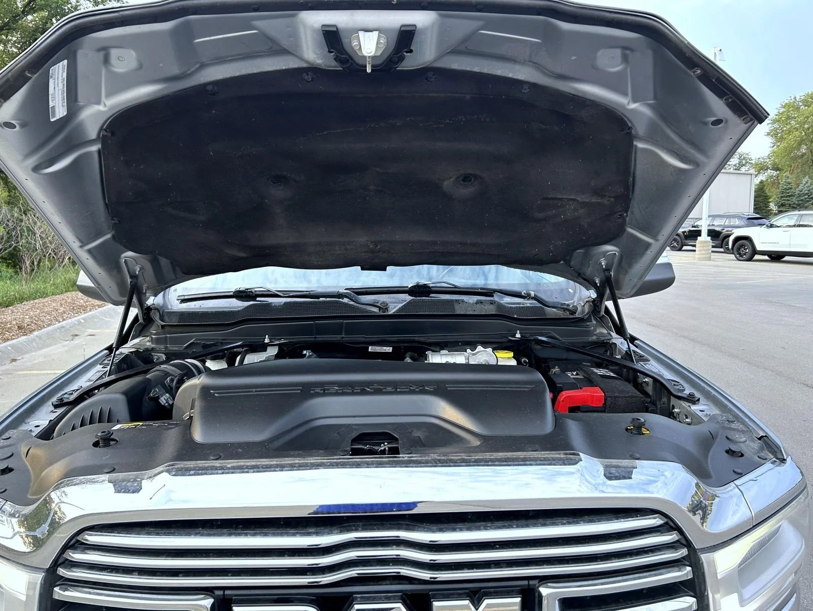 Used 2022 Silver Ram Laramie image 24