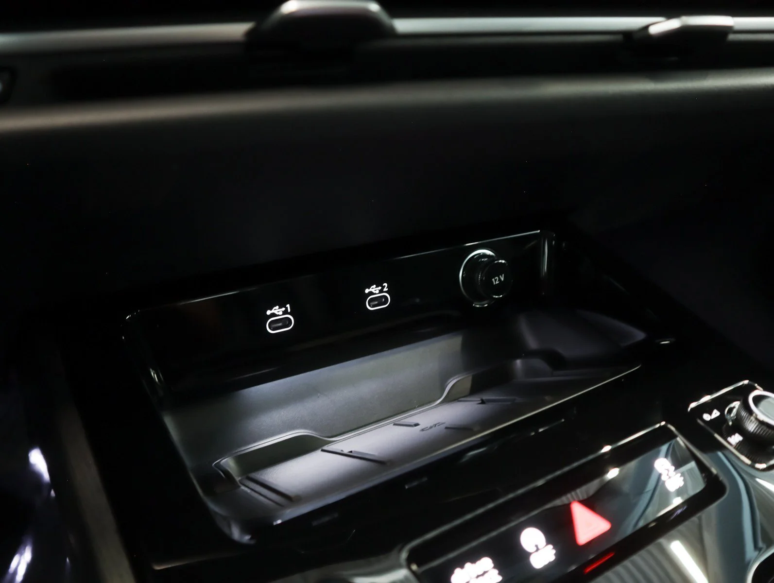 Used 2025 Glacier White Metallic Audi Premium Plus image 20