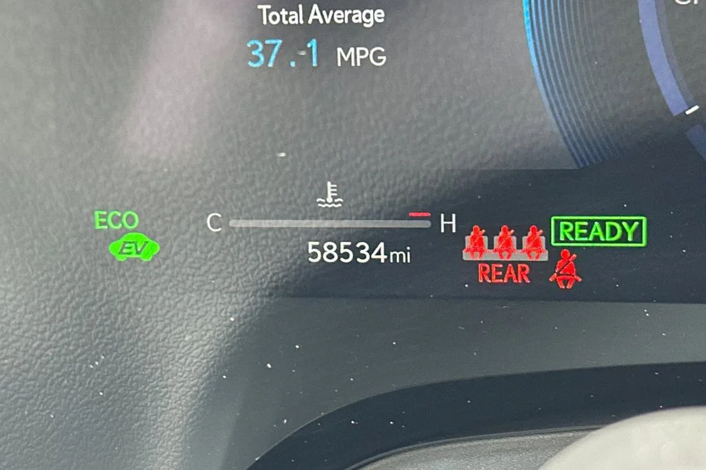 Used 2025 Red Lexus 350h Premium image 30