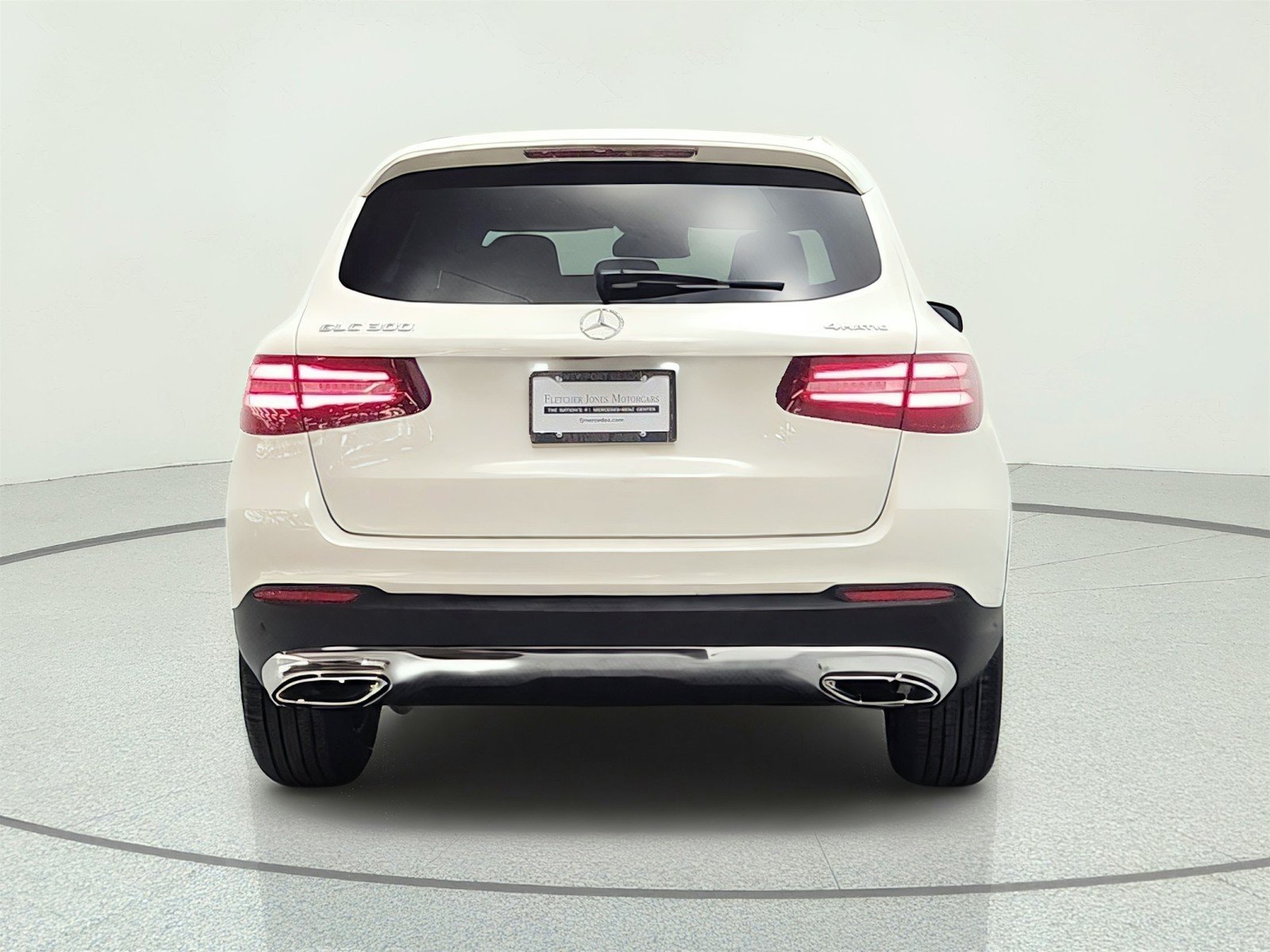 Used 2019 Polar White Mercedes-Benz GLC 300 4MATIC® SUV image 6