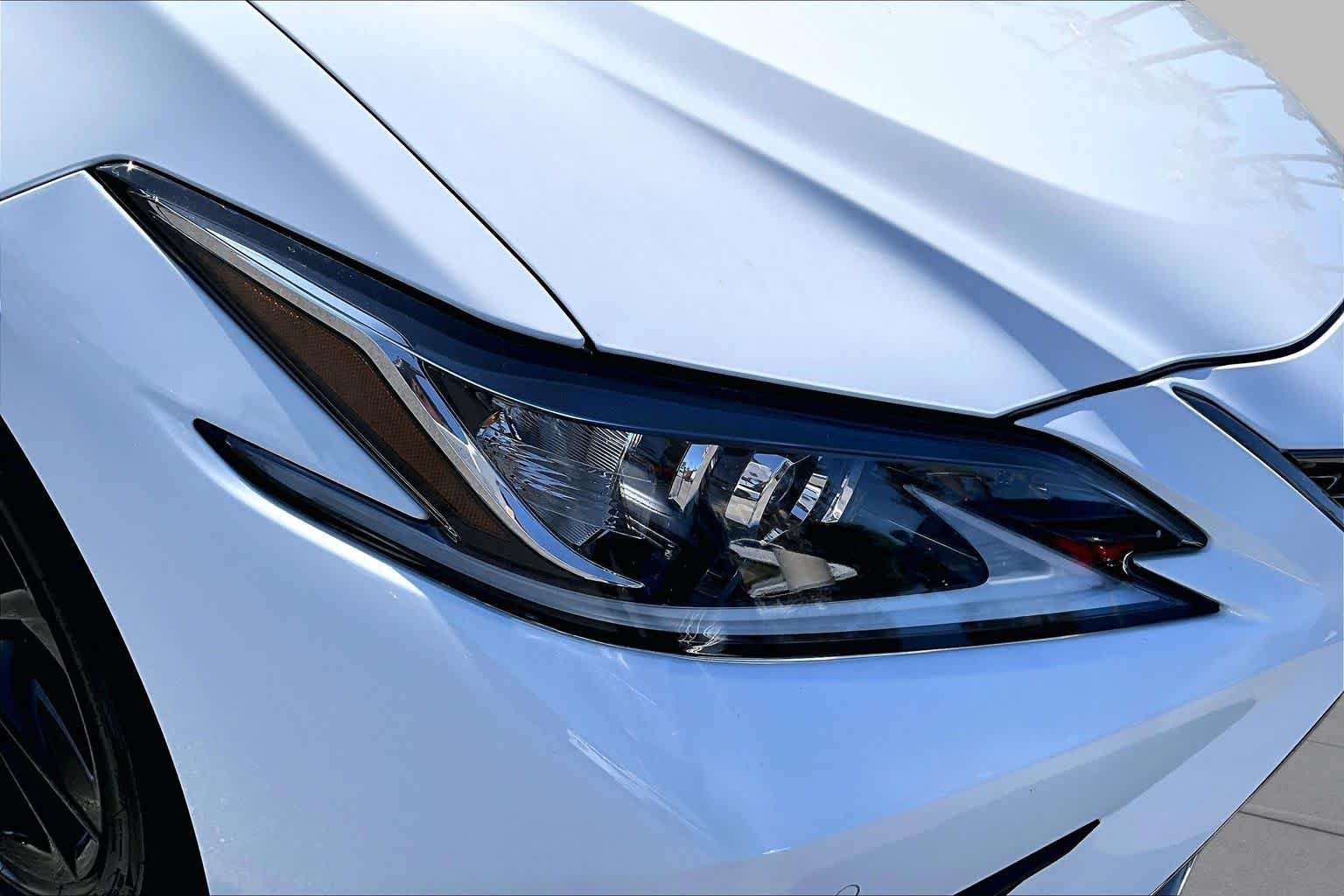 Certified Used 2023 ULTRA WHITE Lexus F SPORT Handling image 26