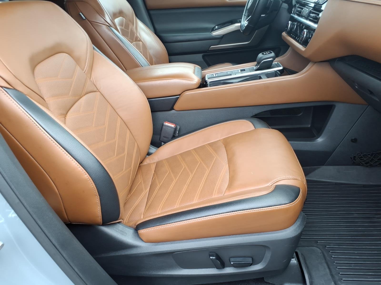 Used 2022 Boulder Gray Pearl Nissan Platinum image 22