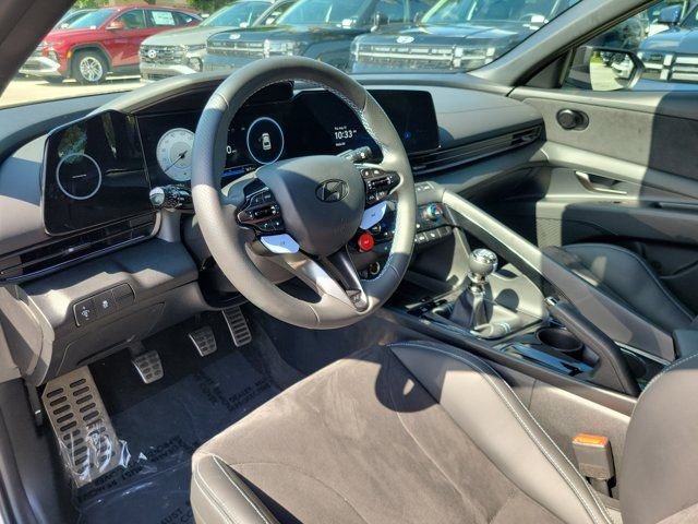 2025 Hyundai Elantra N - Photo 15