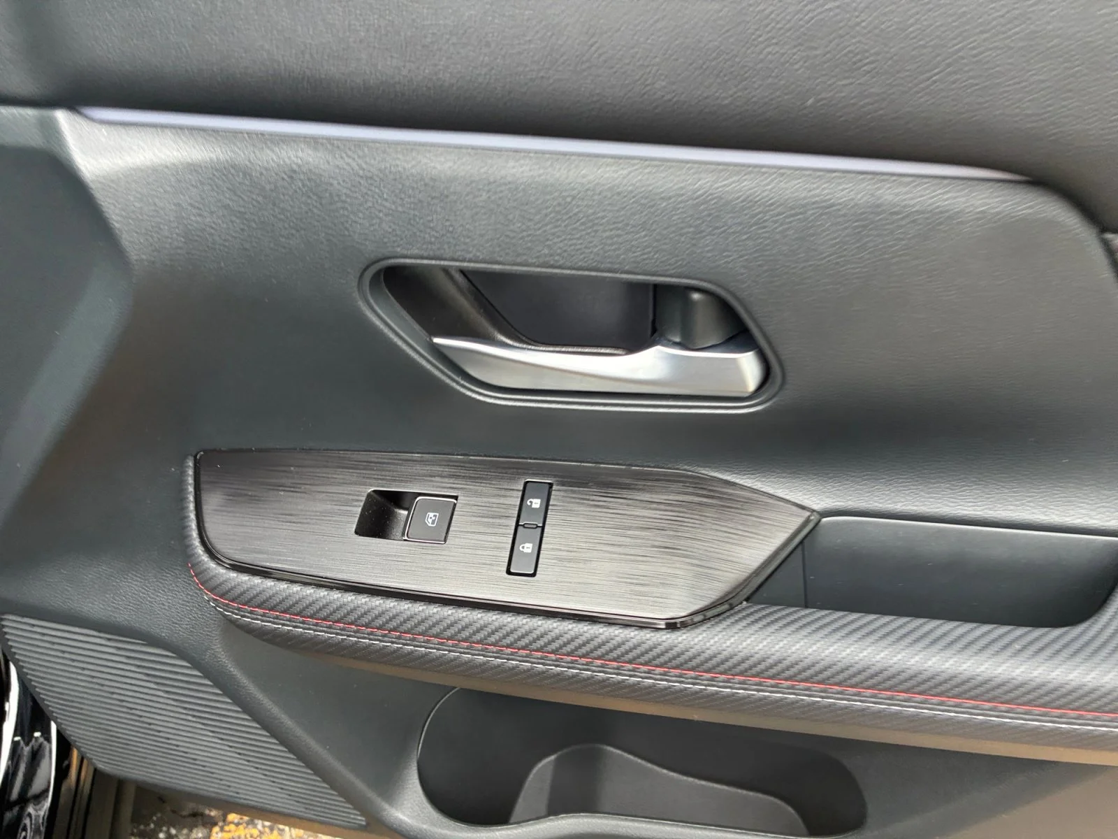 Certified Used 2025 Super Black Nissan SR image 34