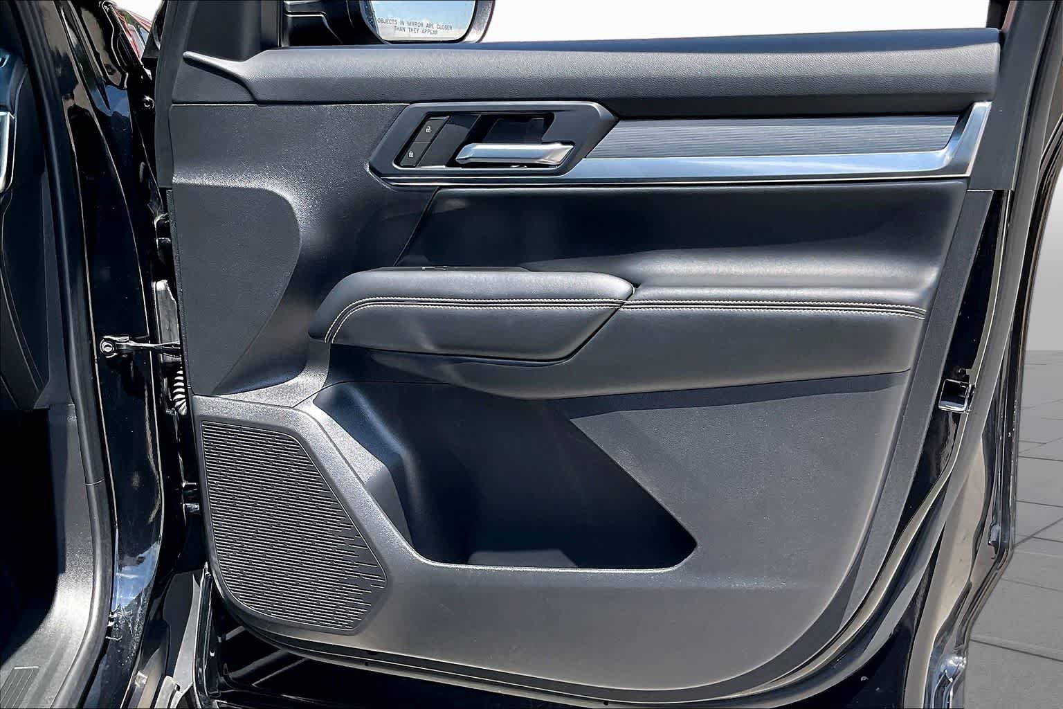 Used 2026 Ebony Twilight Metallic GMC FWD Elevation image 22