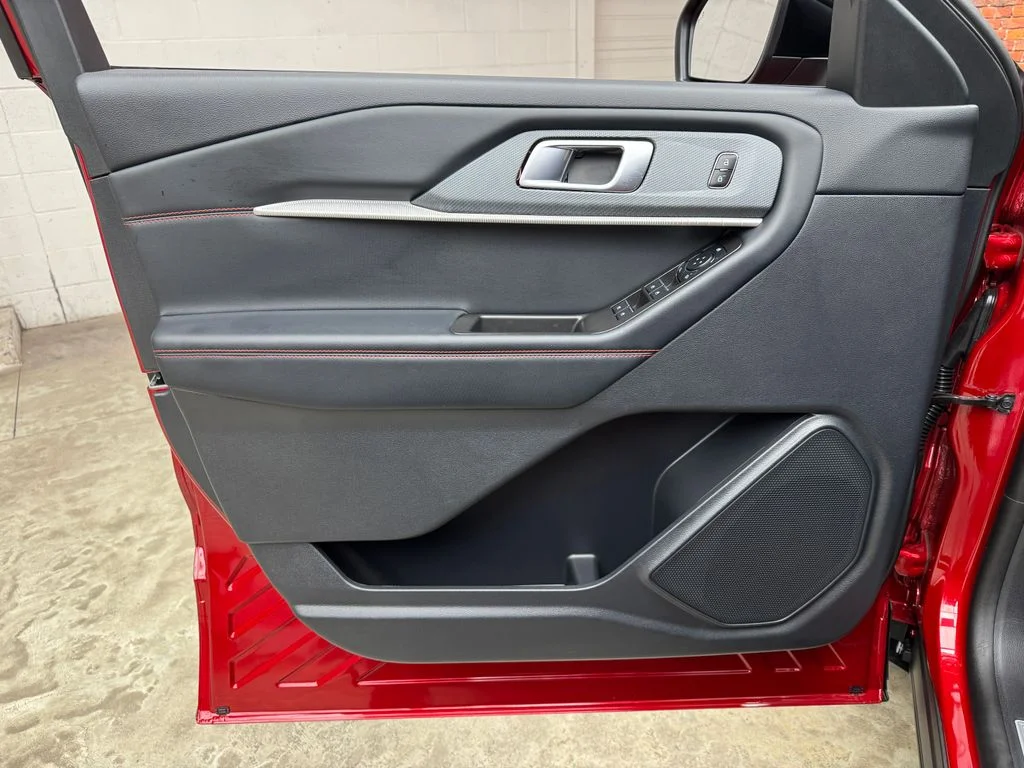 New 2026 Rapid Red Metallic Tinted Clearcoat Ford ST-Line image 11