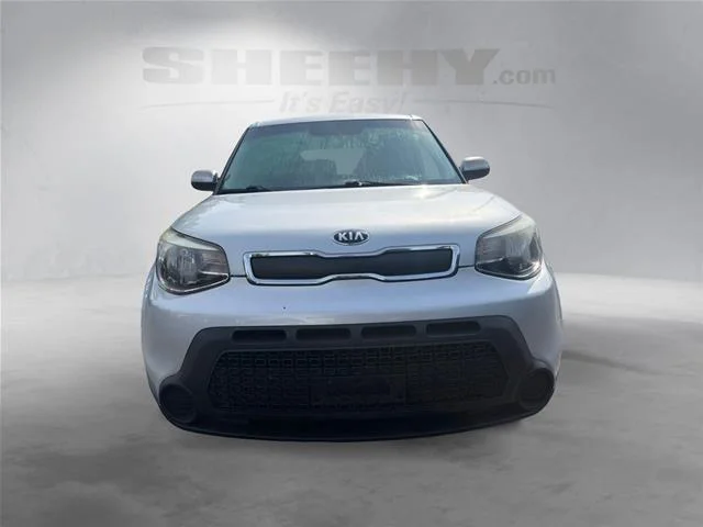Used 2015 Bright Silver Kia  image 16