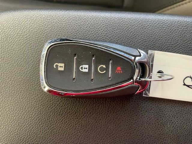 Used 2025 Yellow Chevrolet ACTIV image 18