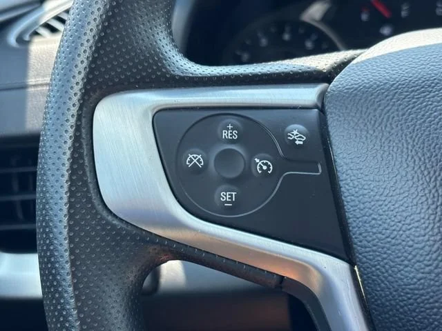 Used 2024 Summit White GMC SLE image 17