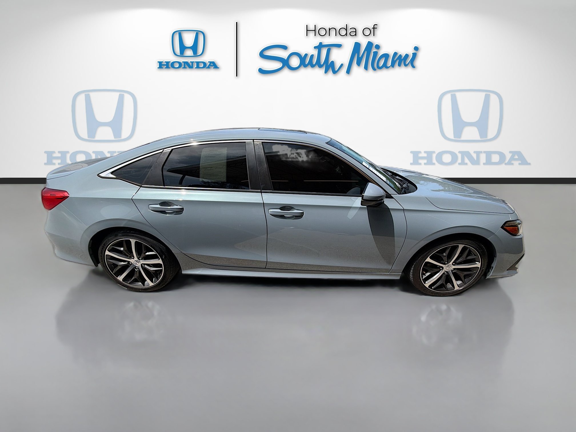 2022 Honda Civic Touring - Photo 8