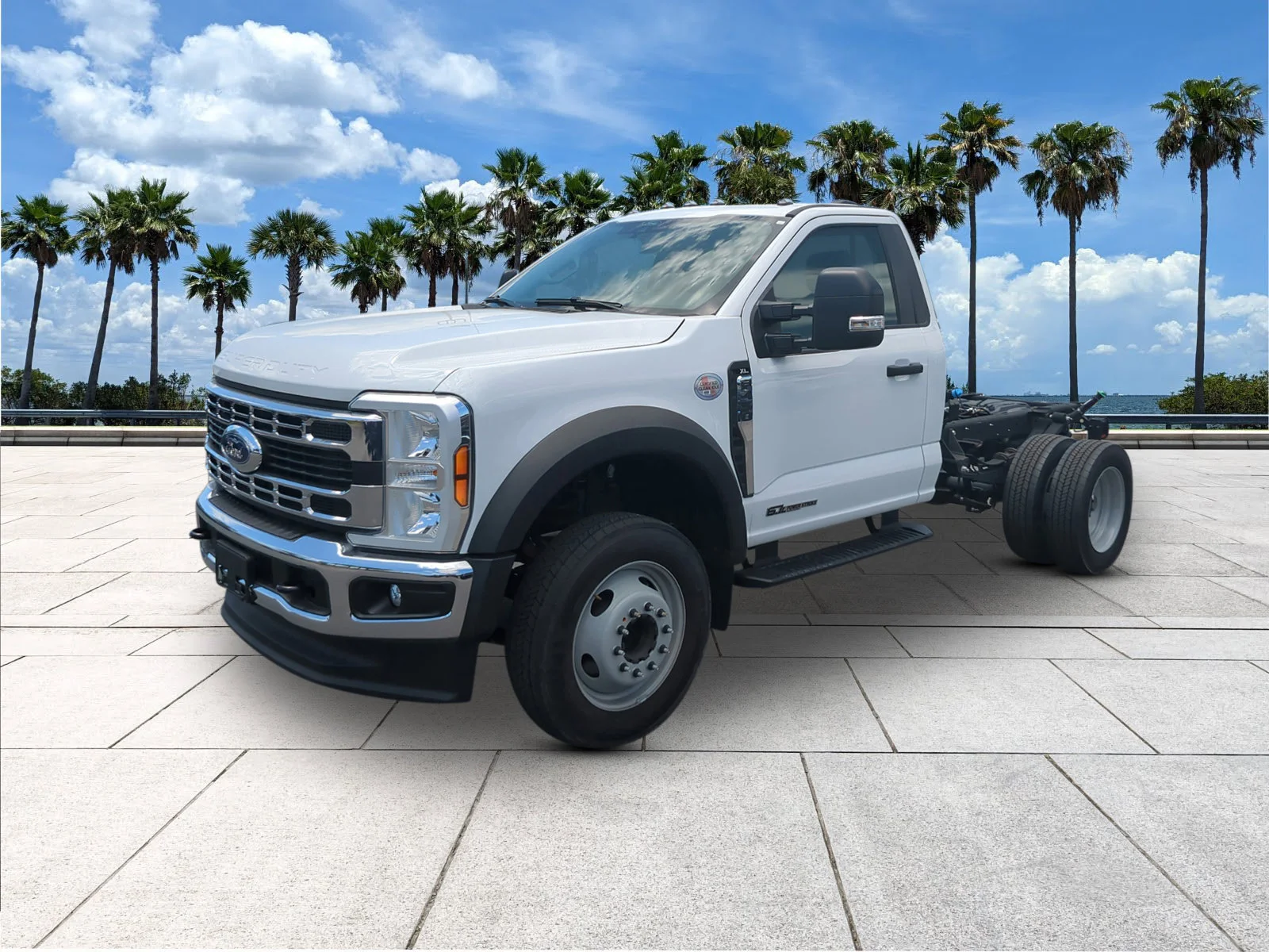 2025 Ford F-450 Super Duty Chassis Cab XL - Photo 4