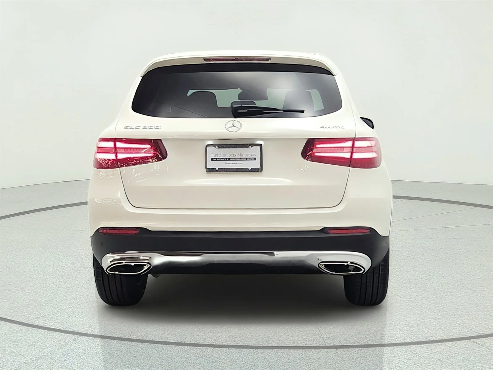 Used 2019 Polar White Mercedes-Benz GLC 300 4MATIC® SUV image 6