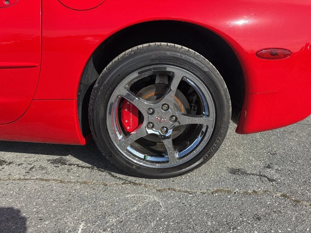 Used 1998 Red Chevrolet Base image 20