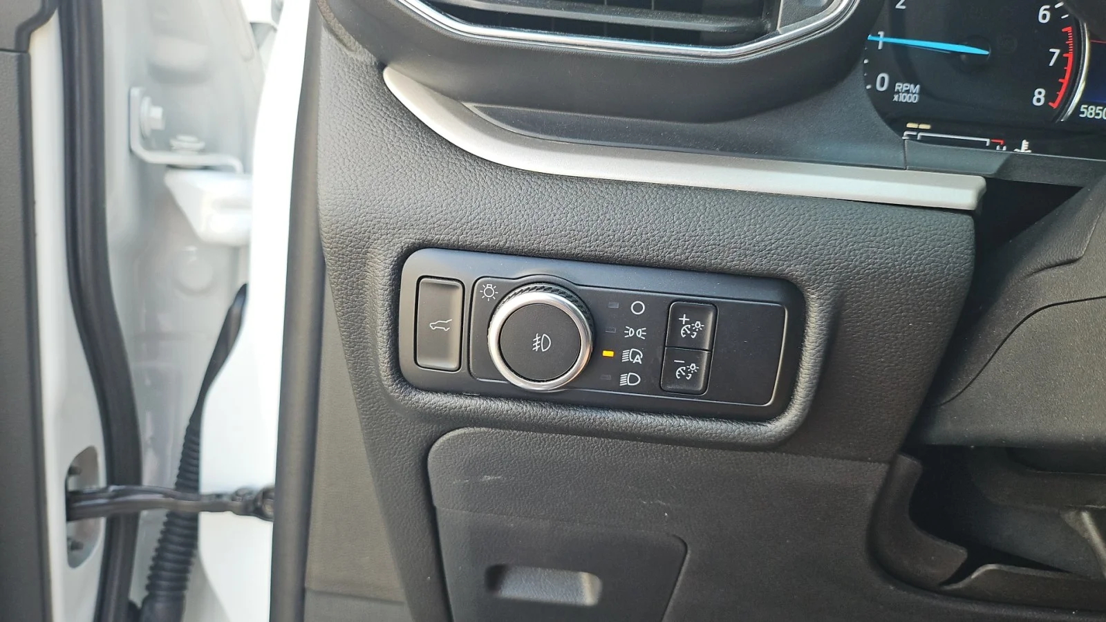 Used 2023 White Ford XLT image 18