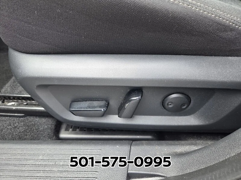 Used 2022 Brilliant Silver Metallic NISSAN AWD SV image 18