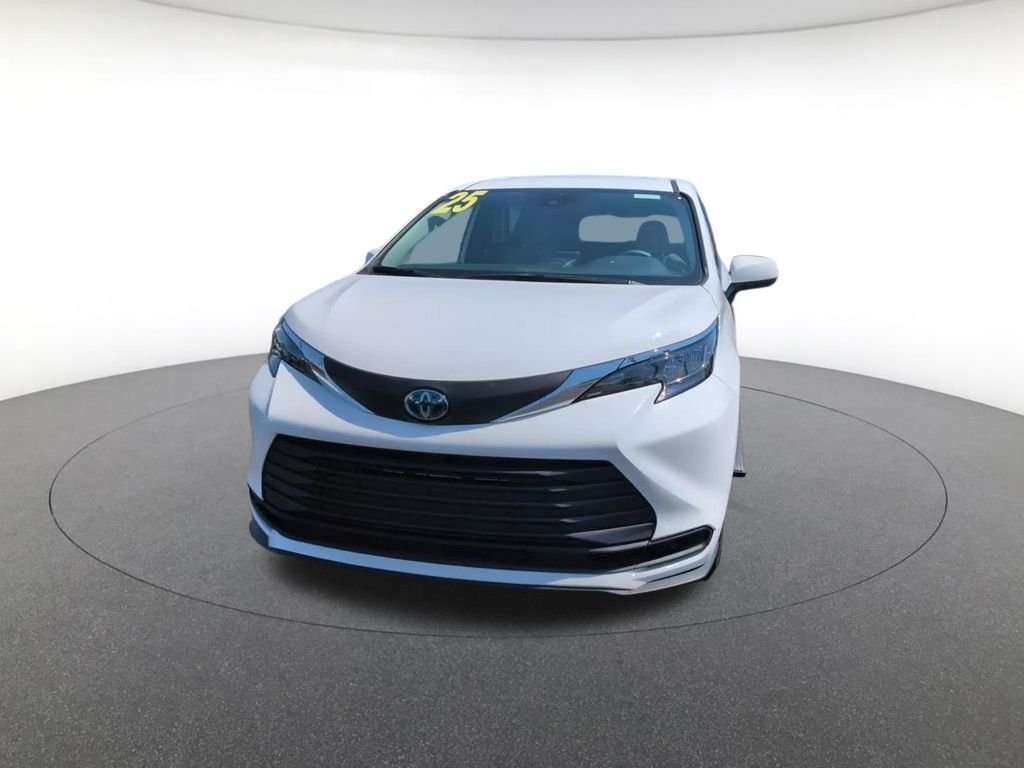 Used 2025 White Toyota LE image 15